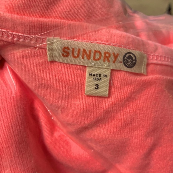 SUNDRY Pop Peach Bundle Shorts and T-Shirt Size 3 (L) NWT - Picture 8 of 8